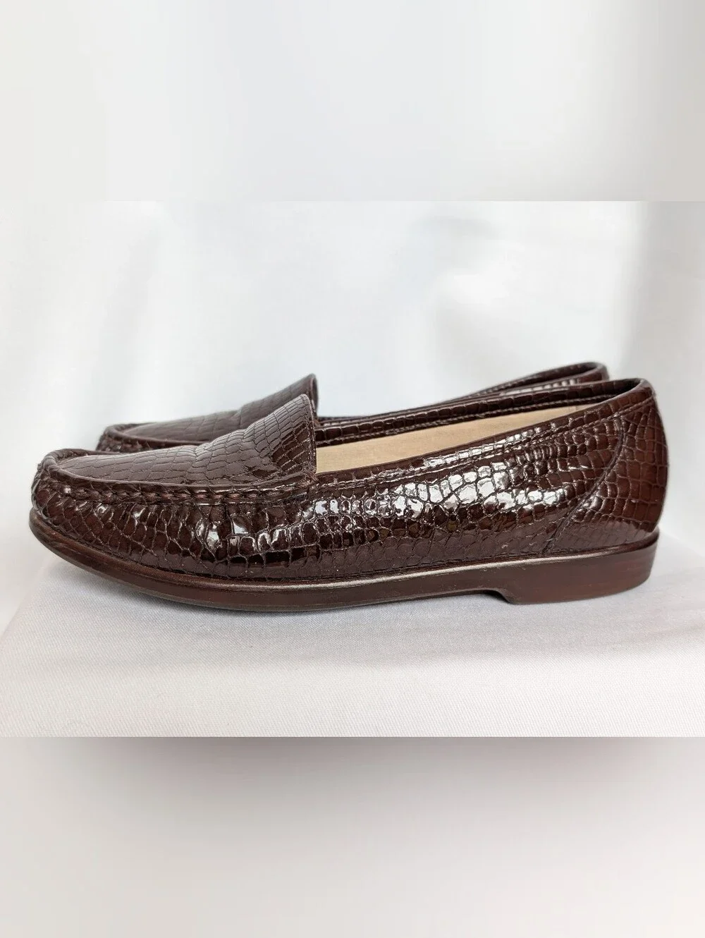 SAS Tripad Comfort Women's Loafers Size 9M Brown Crocodile Print Patent Leather